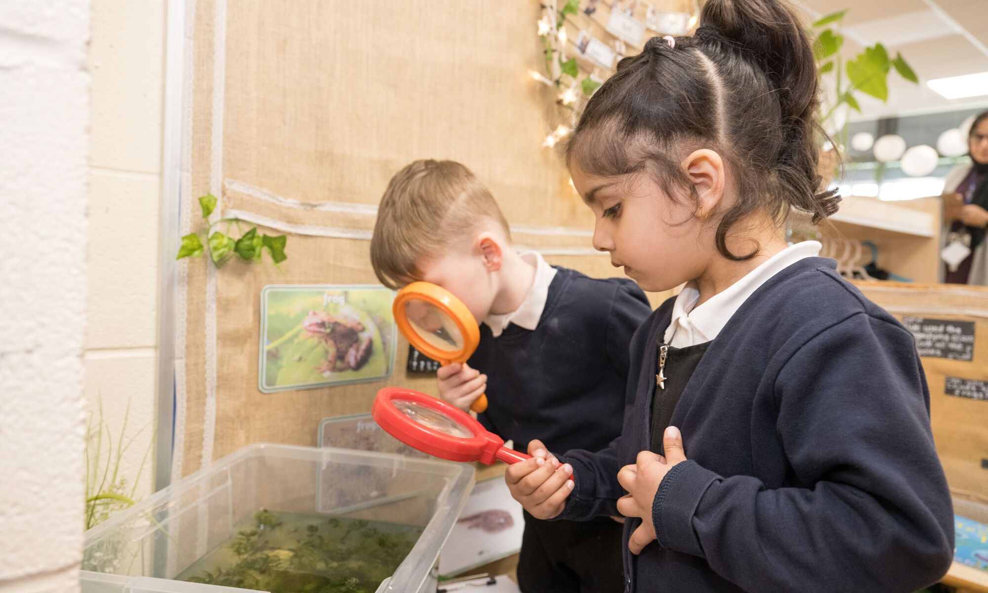 Byron Primary School - 2 Pupils with Magnifying glasses